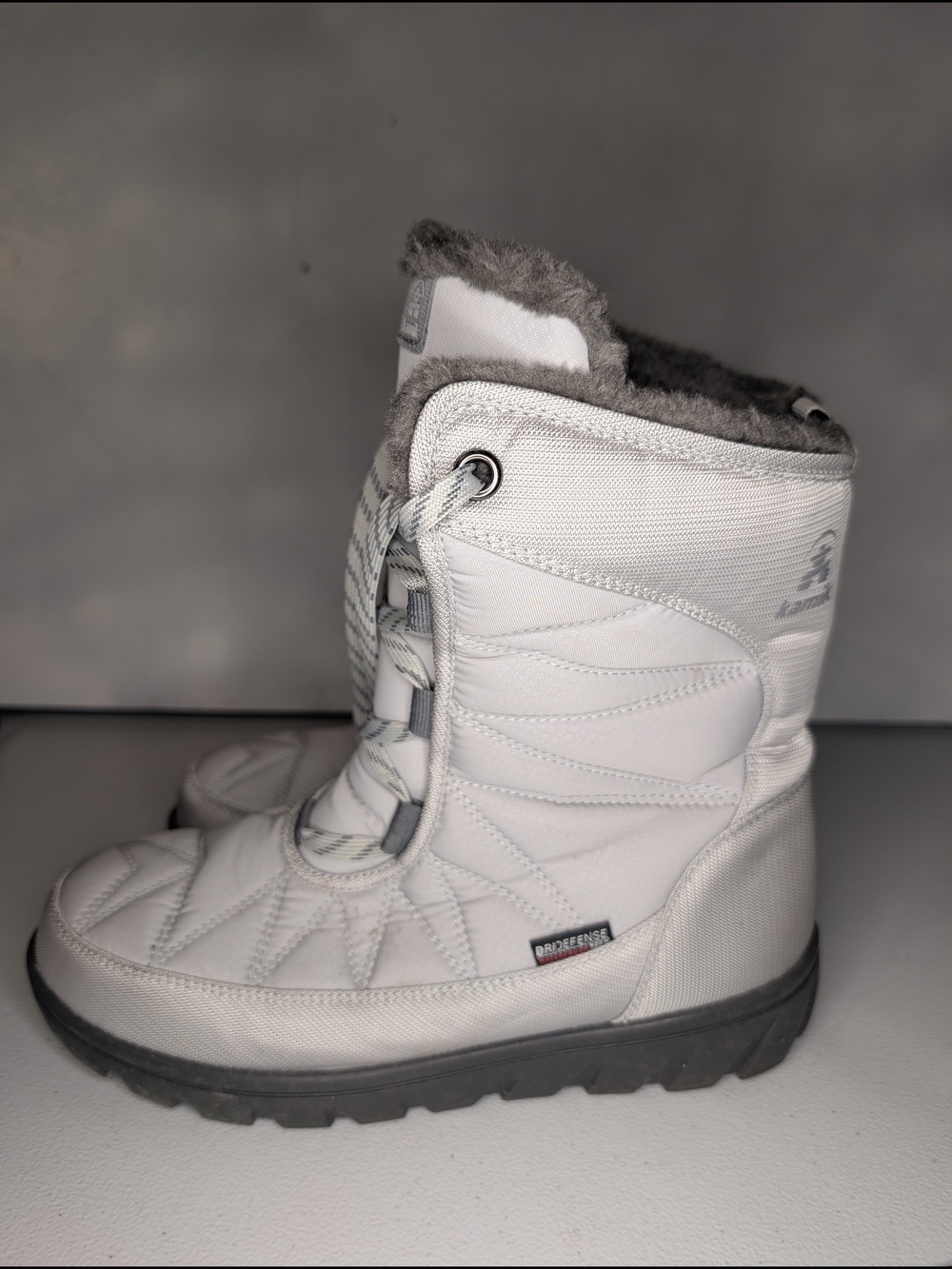 Kamik White and Gray Insulated Winter Ankle Boots